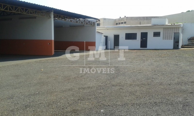 Prédio Inteiro para alugar, 1000m² - Foto 1