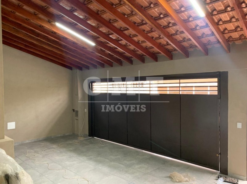 Casa à venda com 3 quartos, 160m² - Foto 1