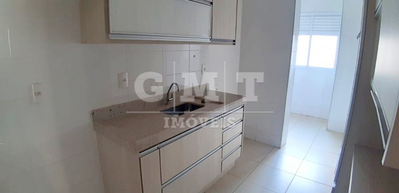 Apartamento para alugar com 3 quartos, 95m² - Foto 4