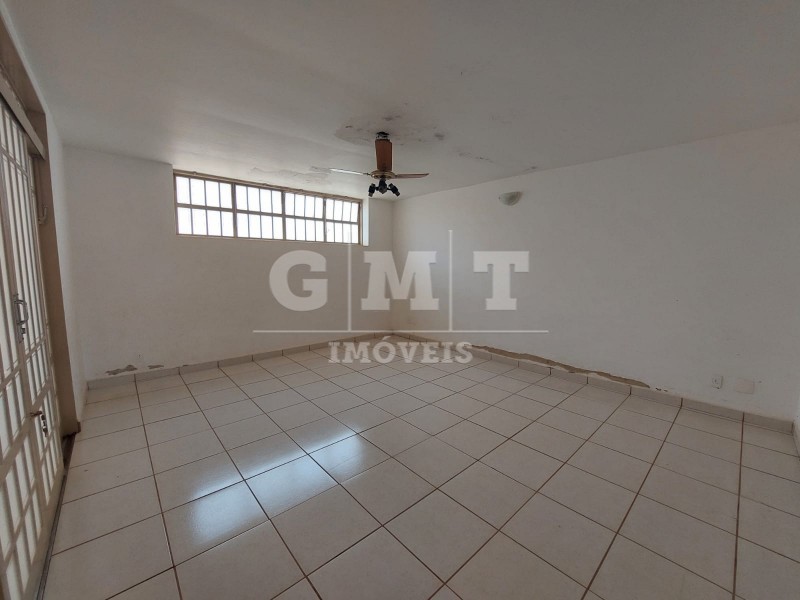 Sobrado à venda com 4 quartos, 307m² - Foto 2