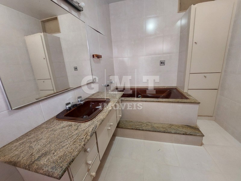 Sobrado à venda com 4 quartos, 307m² - Foto 13