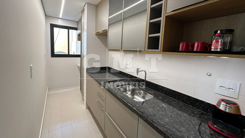 Apartamento à venda com 2 quartos, 70m² - Foto 4