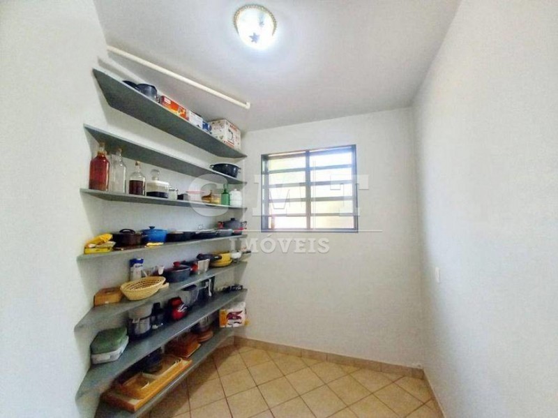 Casa à venda com 4 quartos, 1500m² - Foto 9