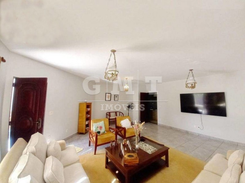 Casa à venda com 4 quartos, 1500m² - Foto 4