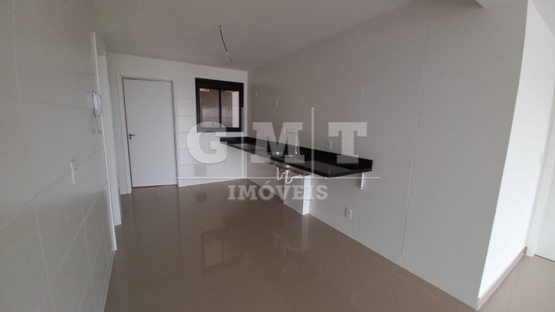 Apartamento à venda com 3 quartos, 135m² - Foto 17