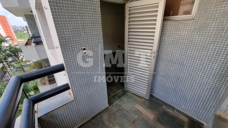 Apartamento à venda com 3 quartos, 124m² - Foto 11