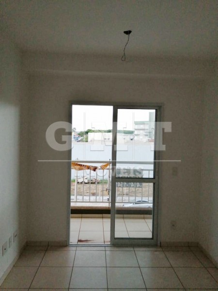 Apartamento à venda com 2 quartos, 63m² - Foto 1