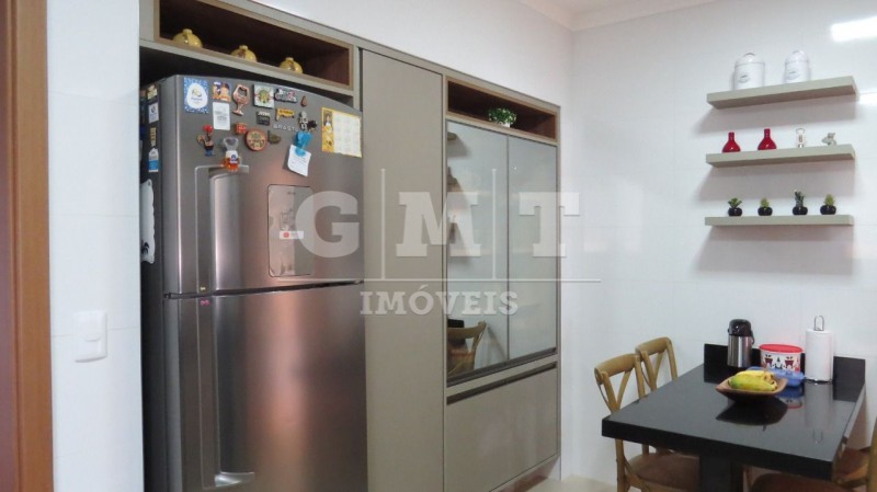 Apartamento à venda com 3 quartos, 168m² - Foto 10