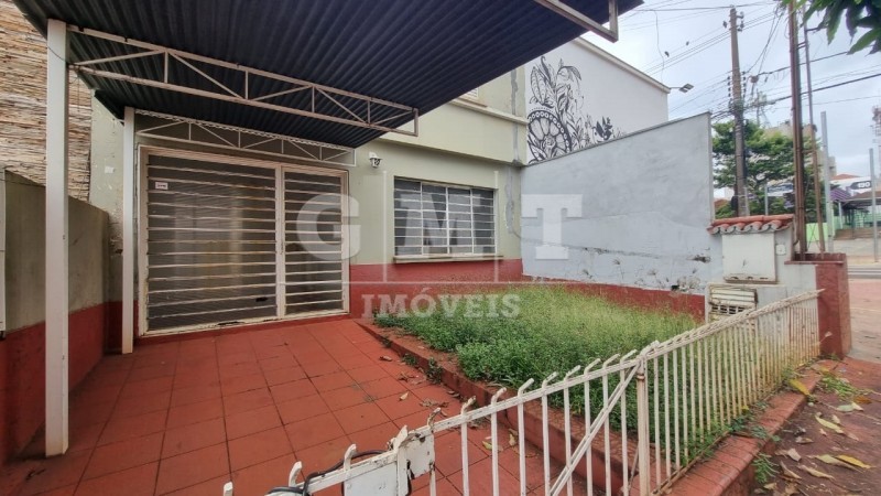 Prédio Inteiro para alugar com 3 quartos, 107m² - Foto 1