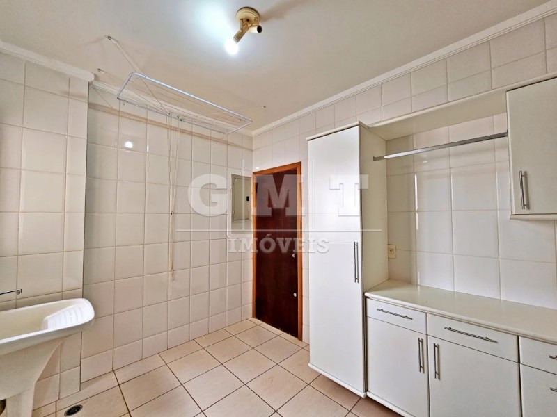 Apartamento para alugar com 3 quartos, 141m² - Foto 10