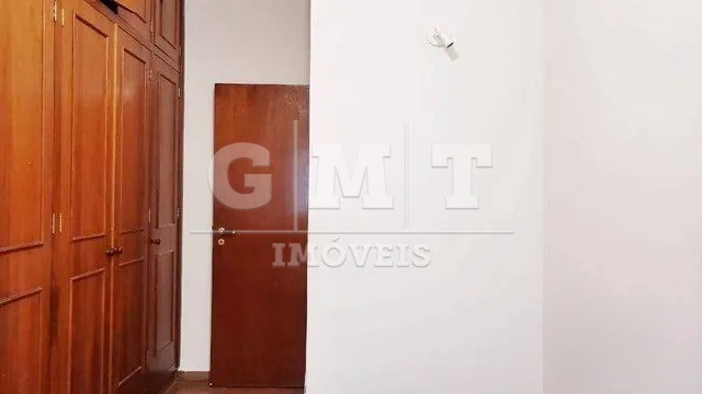 Casa para alugar com 4 quartos, 250m² - Foto 19