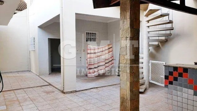 Casa para alugar com 4 quartos, 250m² - Foto 5