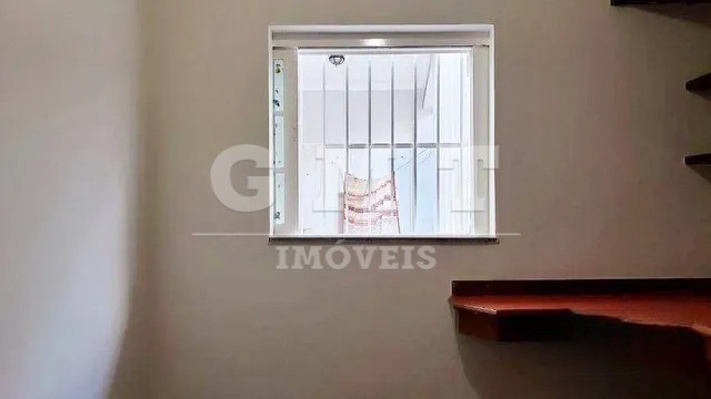 Casa para alugar com 4 quartos, 250m² - Foto 12