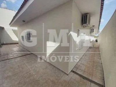 Casa para alugar com 4 quartos, 250m² - Foto 14