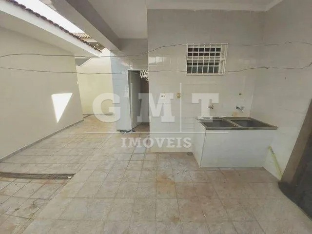 Casa para alugar com 4 quartos, 250m² - Foto 18