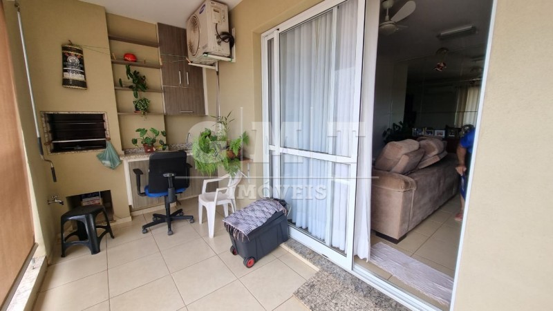 Apartamento à venda com 3 quartos, 107m² - Foto 4