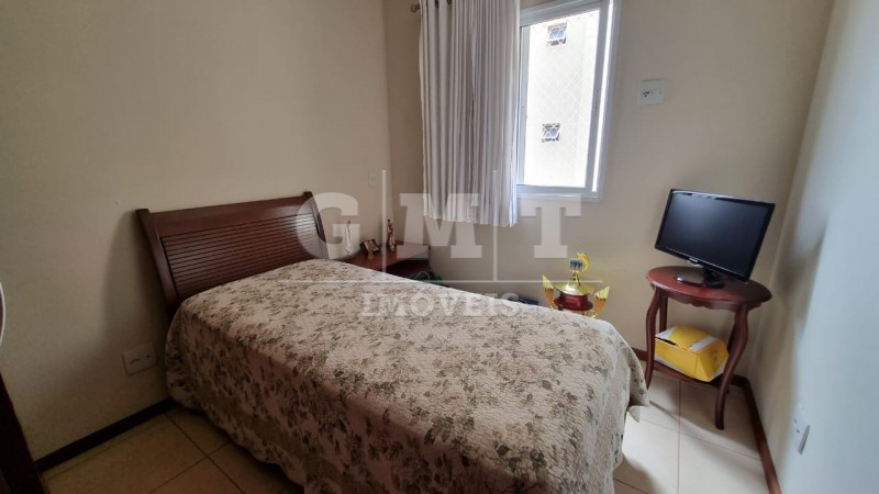 Apartamento à venda com 3 quartos, 107m² - Foto 13