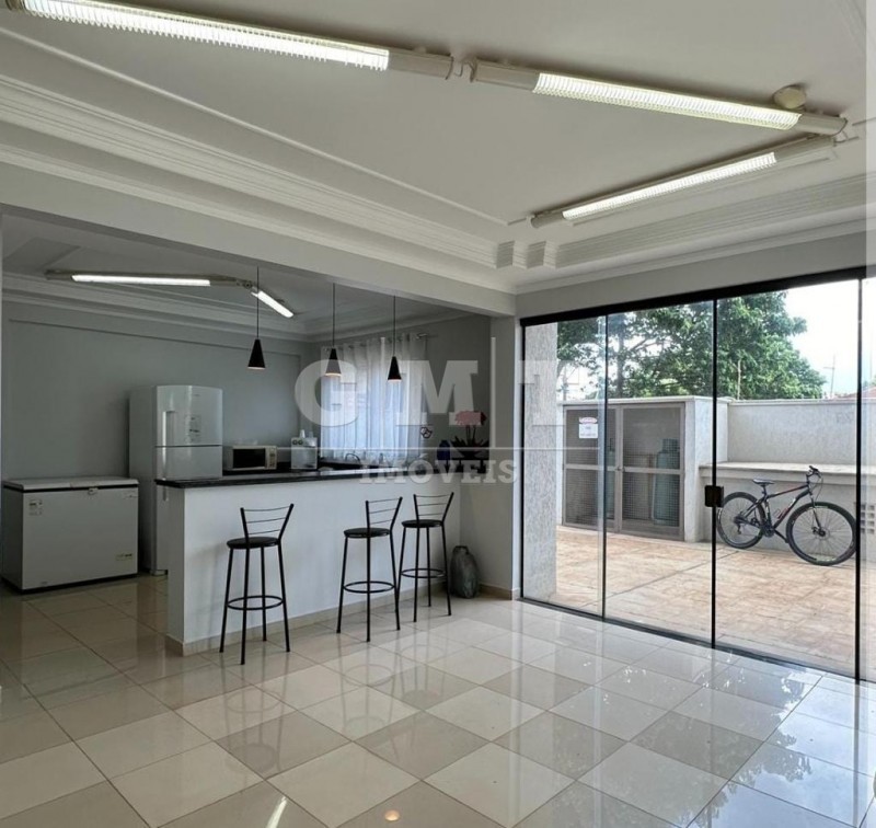 Apartamento à venda com 3 quartos, 137m² - Foto 2