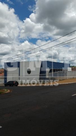 Depósito-Galpão-Armazém à venda e aluguel, 548m² - Foto 1