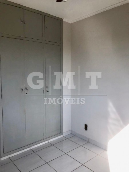 Apartamento à venda com 2 quartos, 67m² - Foto 4