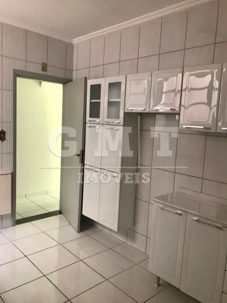 Apartamento à venda com 2 quartos, 67m² - Foto 9