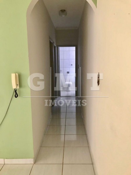 Apartamento à venda com 2 quartos, 67m² - Foto 2