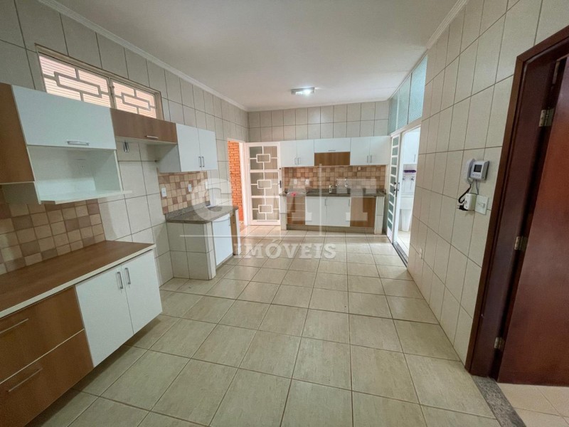 Casa para alugar com 3 quartos, 166m² - Foto 27