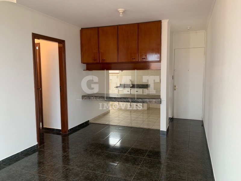 Apartamento à venda com 3 quartos, 70m² - Foto 1